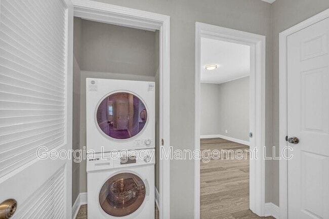 Building Photo - 21 Andrews Ct