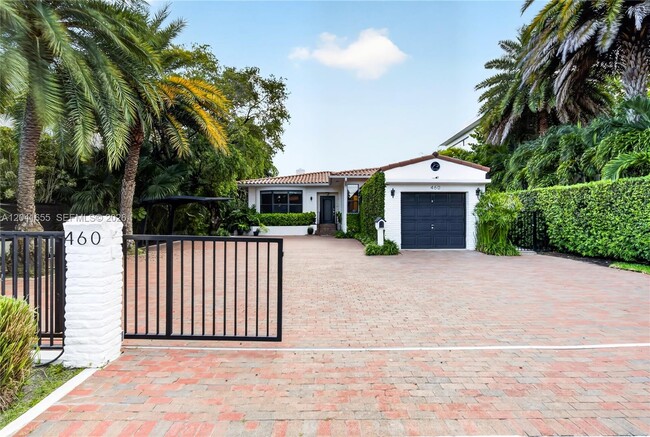 Building Photo - 460 W Dilido Dr