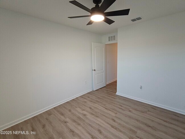 Building Photo - 114 Summer Moon Dr