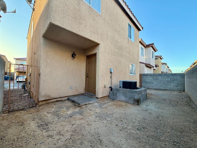 Building Photo - 4 bedroom near Nellis AFB