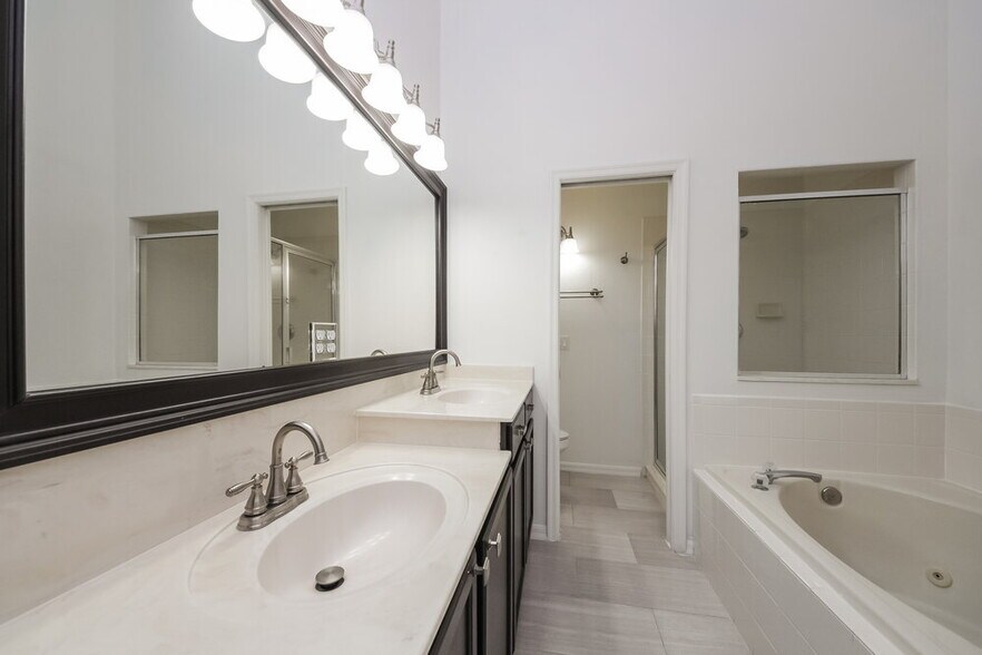 Building Photo - 2143 Mallard Creek Cir