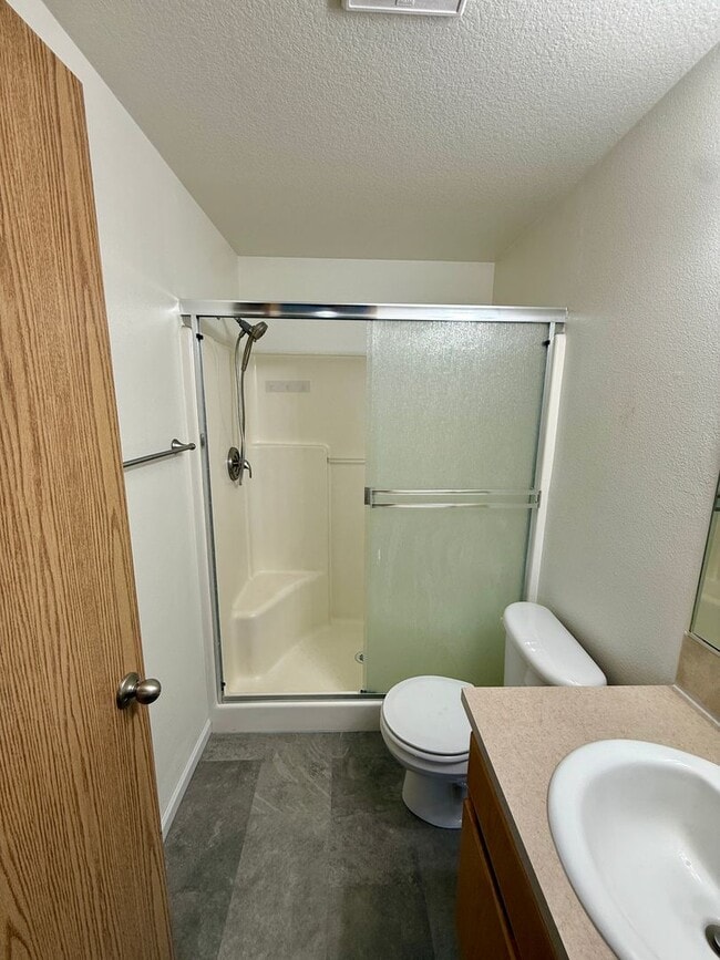 Building Photo - Newly Remodeled 3-Bed, 2.5-Bath Duplex for Rent in Longview