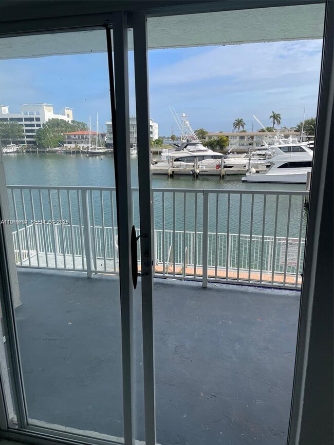 Building Photo - 7917 West Dr