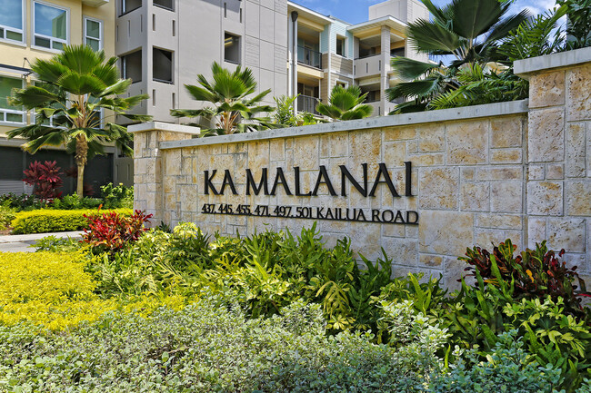 Exterior sign - 497 Kailua Rd