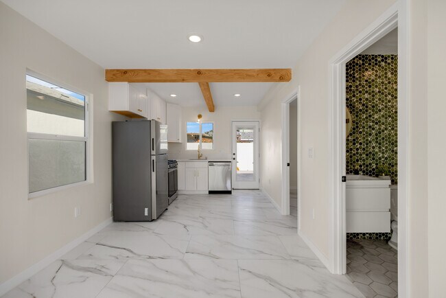 Building Photo - 3650 W 111th Pl