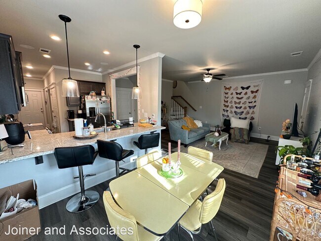 Building Photo - 4 br, 4 bath House - 962 MLK Parkway