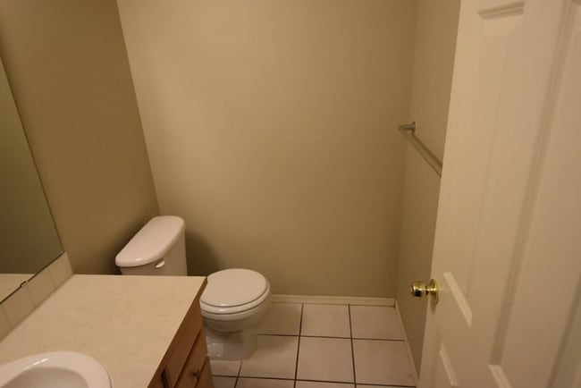 Building Photo - 13420 Des Moines Memorial Dr S