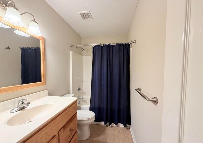 Building Photo - 520 Skyview Ln