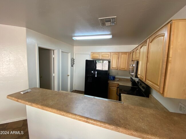 Building Photo - 6724 N 129th Ln