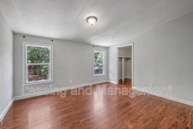 Building Photo - 3585 Riley Wright Rd