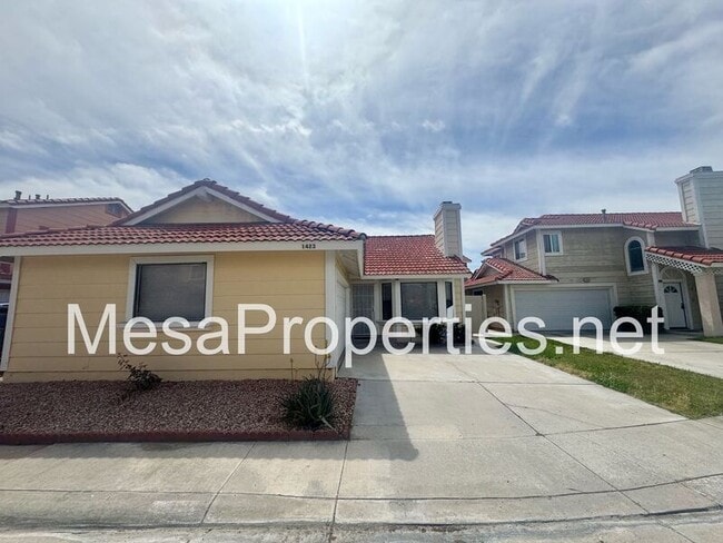 Building Photo - 1423 Willow Tree Ln