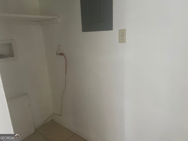 Building Photo - 1397 Peachcrest Rd