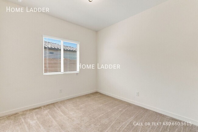 Building Photo - 2528 N Coolidge Ave
