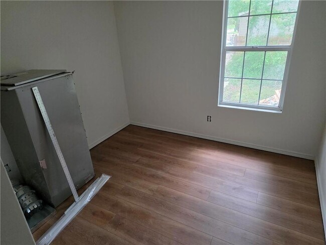 Building Photo - 72475 Jasmine St