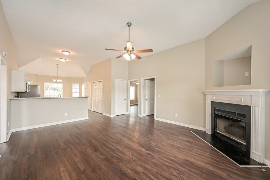 Building Photo - 604 Parrish Wood