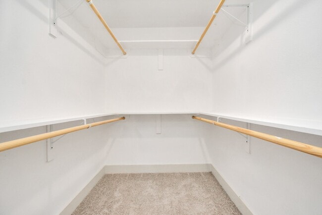 Building Photo - 1501 Maiden Ln