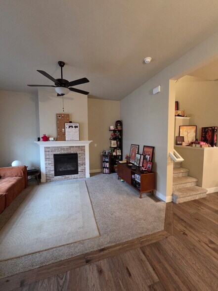 Building Photo - 8482 Cromwell Dr