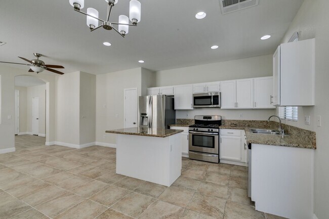 Building Photo - Charming 3-Bedroom Single-Story Home in North Las Vegas!