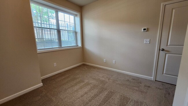 Building Photo - Modern Corner-Lot Townhome in Berkeley Vil...