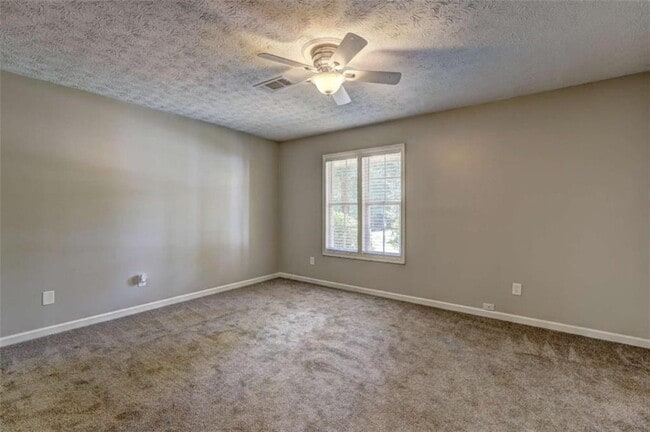 Building Photo - 100 Morgans Turn