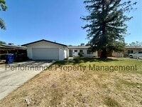 Building Photo - 3 Bed/2 Bath SE Bakersfield Home w/ RBP & $0 Deposit Option