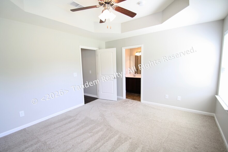 Building Photo - 2115 Longhunter Chase Dr