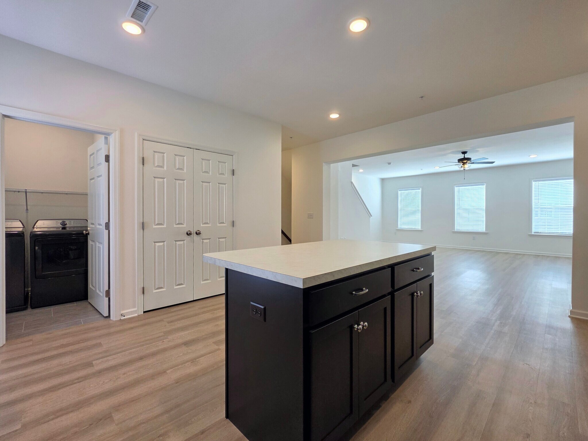 Building Photo - 2449 Spring Water Cir