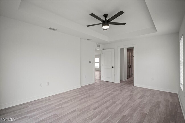 Building Photo - 116 NW 23rd Ave