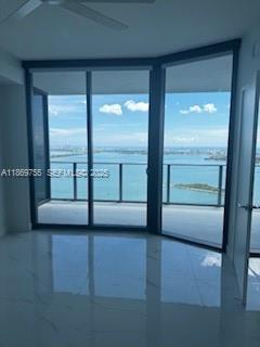 Building Photo - 700 NE 24th St