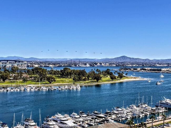 We love our military! - 1710 Avenida Del Mundo