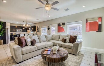 Building Photo - Furnished Eastside Beautiful 3 bed/2 baths for RENT Utilities & Wi-Fi INCLUDED