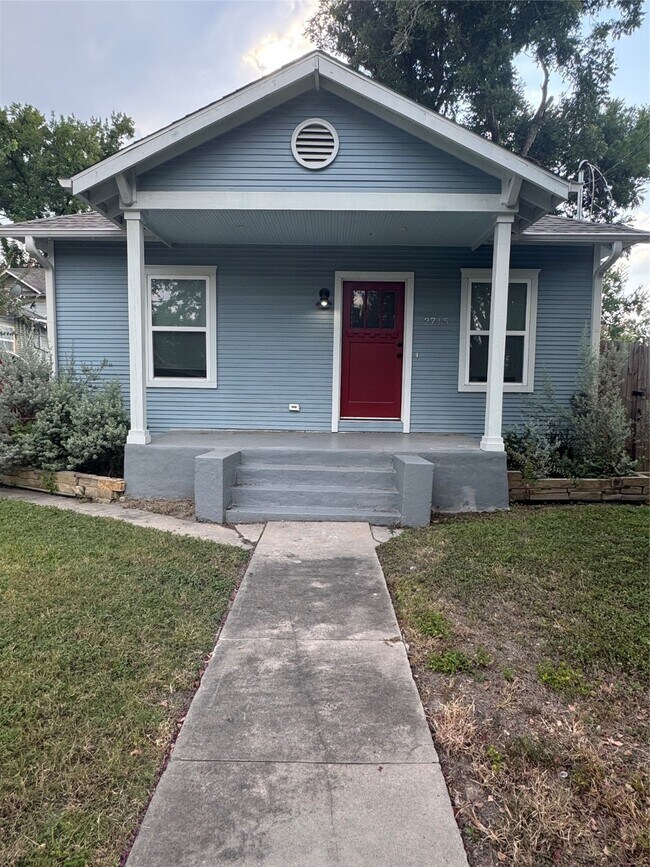 Building Photo - 2715 Cochran St