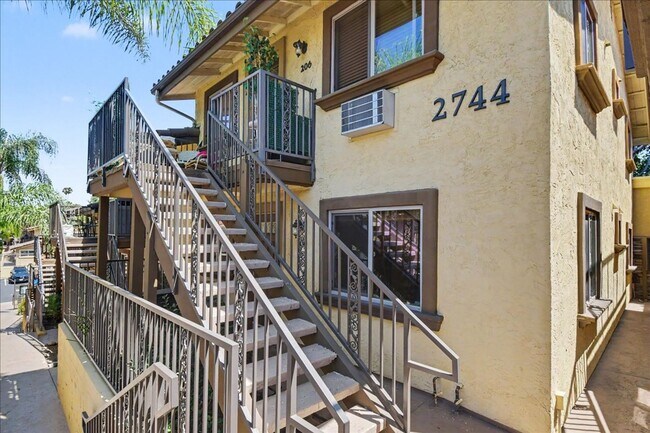 Building Photo - Walk to Balboa Park from This Beautiful Golden Hill Condo with Two Side-by-Side Parking Spaces