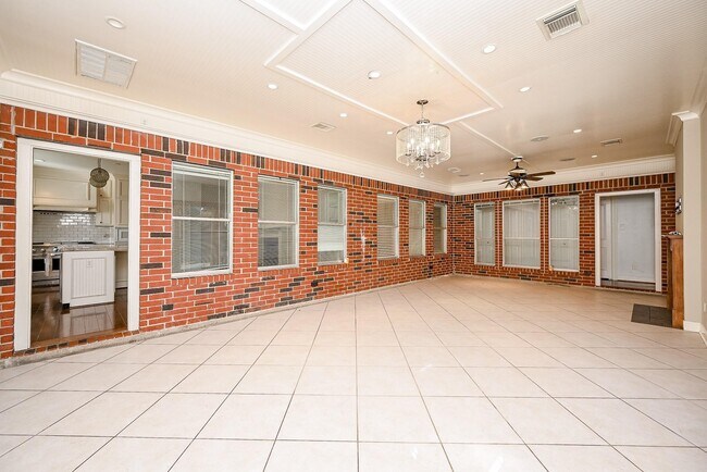 Building Photo - 6511 Mesa Vista Ct