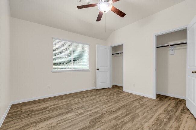 Building Photo - 3807 Springcrest Ln