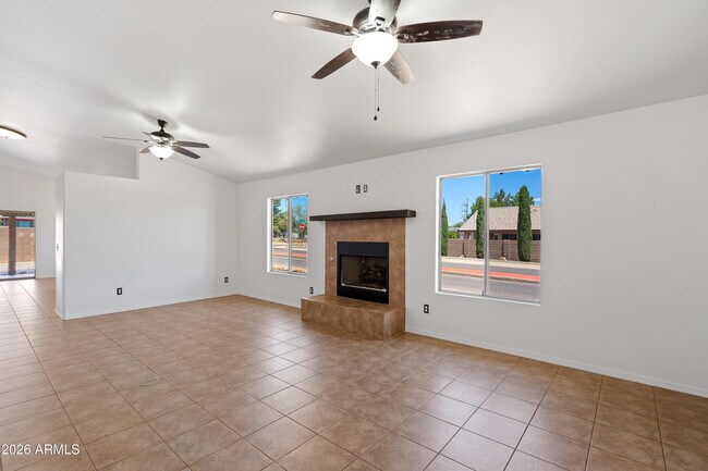 Building Photo - 902 Monte Vista Ave