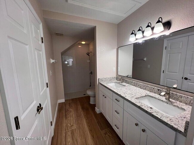 Building Photo - 105 Turpial Way
