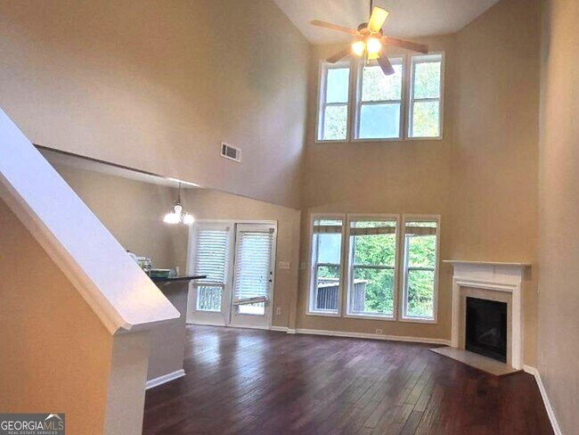 Building Photo - 2123 Worrall Hill Dr