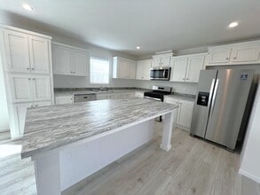 Building Photo - 5354 Coventry Dr