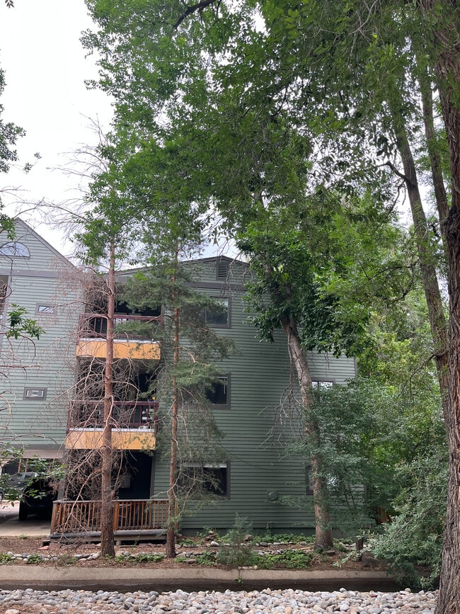 Private Deck - 1830 22nd St