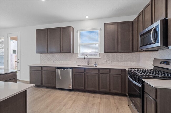 Building Photo - 8119 Leisure Pt Dr