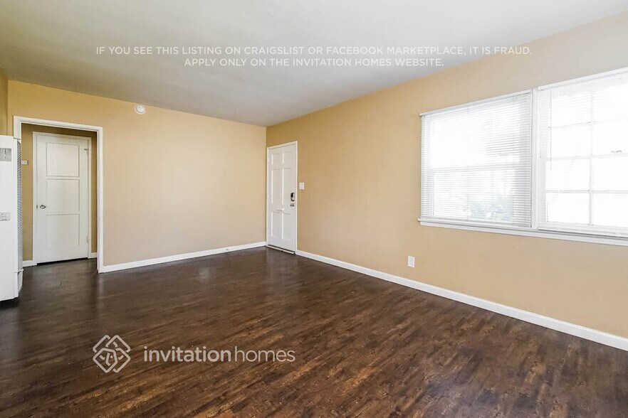 Building Photo - 1530 W 154th Pl