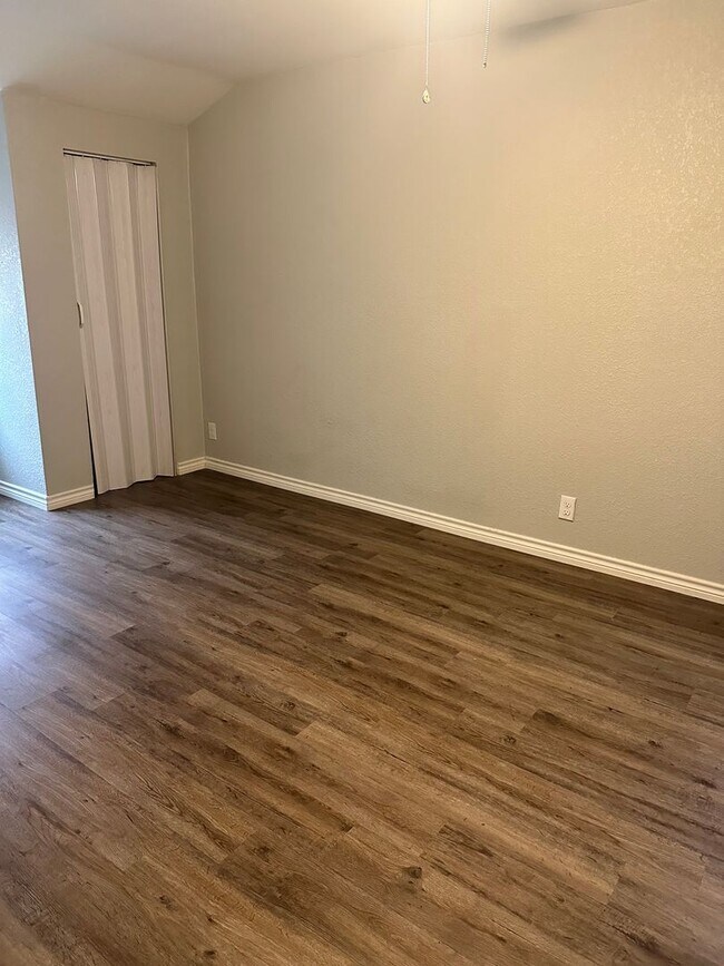 Building Photo - Great Home Located in the Lawton Heights Area! Pets Negotiable with Owner Approval!