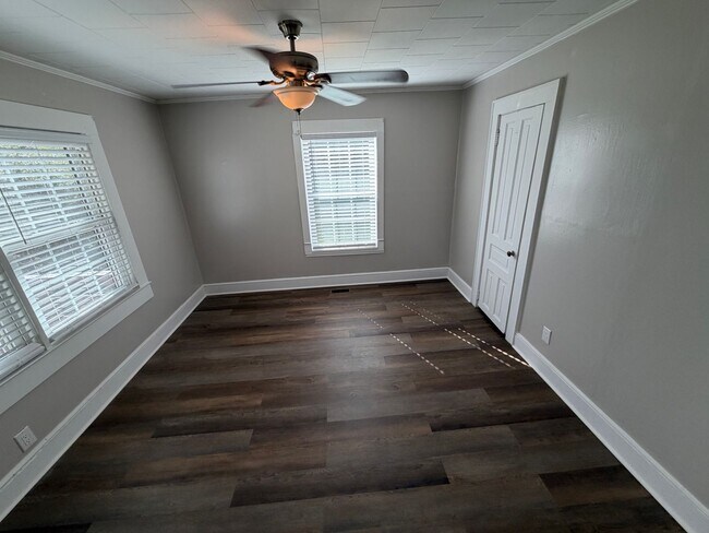 Building Photo - Updated 3BR Home with Office & Large Decks in Haw River