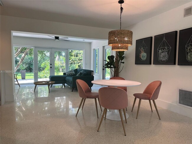 Building Photo - 1351 SW 32nd St