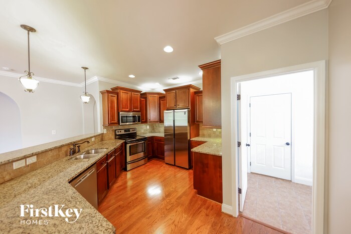 Building Photo - 156 Willow View Lane