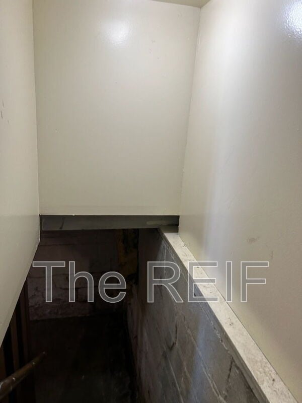 Building Photo - 1082 W Juliah Ave