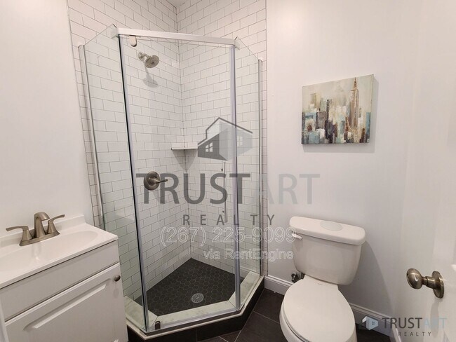 Building Photo - 4732 Longshore Ave