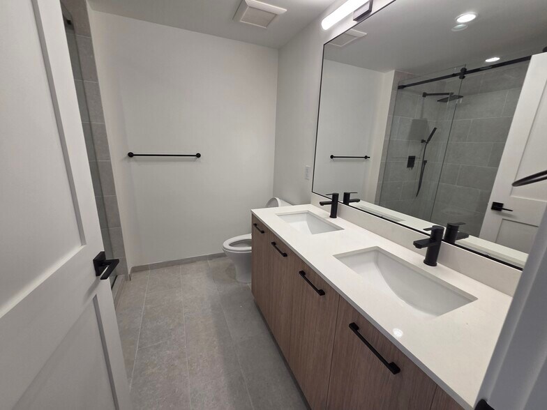 Building Photo - 3076 NW 18th Ter
