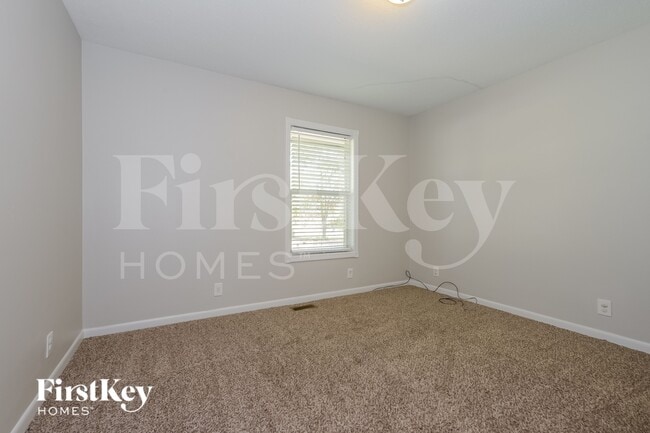 Building Photo - 201 E Hale St